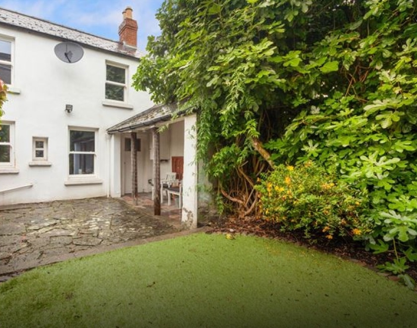 view of garden house